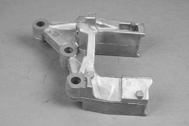 4721335AB - 4.0L Gas; Engine: Transmission Mount Bracket for Chrysler: Town &amp; Country | Dodge: Grand Caravan | Ram: C/V Image