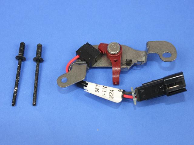 68028394AA - Body Sheet Metal Except Doors: Folding Top Header Latch Plate Assembly for Chrysler: 200, Sebring Image