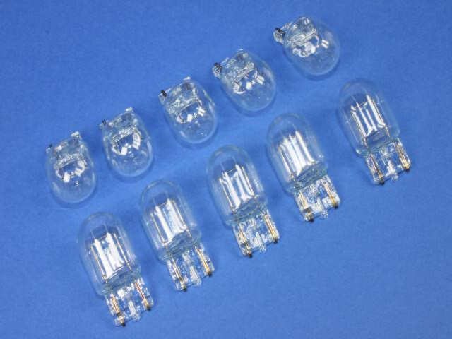 L0007440 - Electrical: Bulb, Right for Chrysler: 200, 300, Pacifica, Voyager | Dodge: Dart, Journey | Jeep: Cherokee, Compass, Grand Cherokee, Grand Cherokee WK, Wrangler | Ram: 1500, 1500 Classic, 2500, 3500, ProMaster 1500, ProMaster 2500, ProMaster 3500, ProMaster EV Image