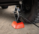 P5155336 - : Raised Jack for Jeep: Wrangler, Wrangler JK Image