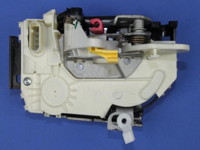 4589422AI - Doors, Door Mirrors and Related Parts: Front Door Latch, Right for Chrysler: Town &amp; Country | Dodge: Caliber, Grand Caravan, Ram 1500, Ram 2500, Ram 3500 | Jeep: Compass, Patriot | Ram: 1500, 1500 Classic, 2500, 3500 Image