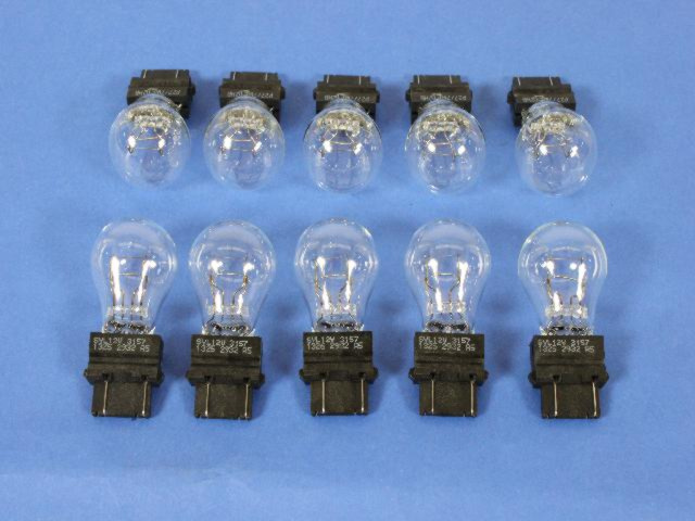 L0003157 - Electrical: Bulb for Chrysler: 300, PT Cruiser, Sebring, Town &amp; Country | Dodge: Caliber, Charger, Dakota, Grand Caravan, Journey, Neon, Ram 1500, Ram 2500, Ram 3500, Stratus, Viper | Jeep: Cherokee, Compass, Grand Cherokee, Liberty, Patriot, Wrangler | Ram: 1500, 2500, 3500, C/V, Dakota Image