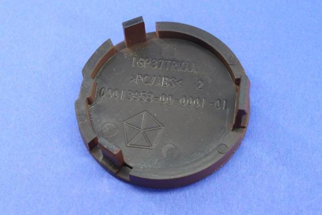 1GP37LT5AB - Interior Trim: Instrument Panel Plug for Jeep: Grand Cherokee, Grand Cherokee WK Image