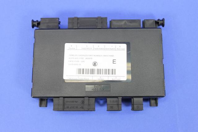 4602799AD - Interior Trim: Seat Memory Module for Chrysler: 300, Aspen | Dodge: Charger, Durango, Magnum | Jeep: Commander, Grand Cherokee Image