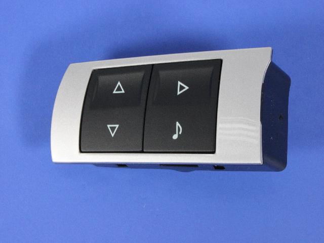 UZ571ZAAD - Electrical: Steering Wheel Switch, Right for Chrysler: 300 | Dodge: Challenger, Charger, Magnum Image