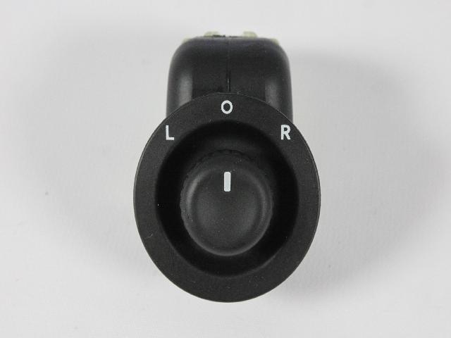 4602788AA - Electrical: Mirror Switch, Us, Canada for Chrysler: 300, PT Cruiser | Dodge: Caliber, Challenger, Charger, Magnum | Jeep: Commander, Compass, Grand Cherokee, Patriot Image