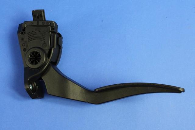 53034160AE - Fuel and Accelerator Pedal: Accelerator Pedal for Dodge: Ram 1500, Ram 2500, Ram 3500 | Ram: 1500, 1500 Classic, 2500, 3500 Image