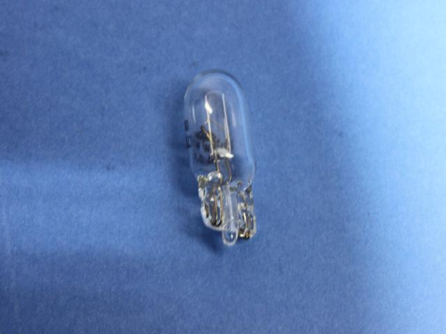 68090625AA - Electrical: Bulb for Chrysler: 200 | Dodge: Challenger | Jeep: Cherokee, Grand Cherokee Image