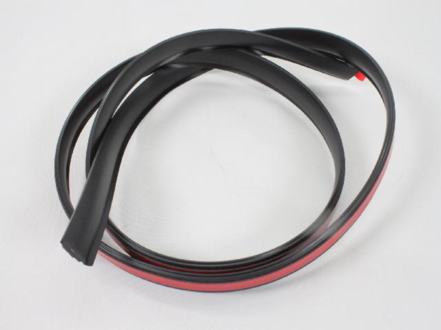 55079290AD - Exterior Ornamentation: Roof Molding, Right for Jeep: Grand Cherokee, Grand Cherokee WK Image