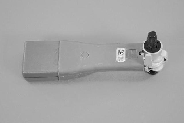 1EM701DVAA - Restraints: Rear Quad Inner Seat Belt, Right for Chrysler: Town &amp; Country | Dodge: Grand Caravan Image