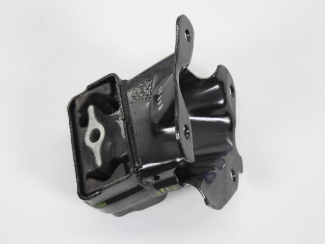 52090304AG - Engine Mounting: Engine Mounting Bracket And Insulator, Right for Mopar Image