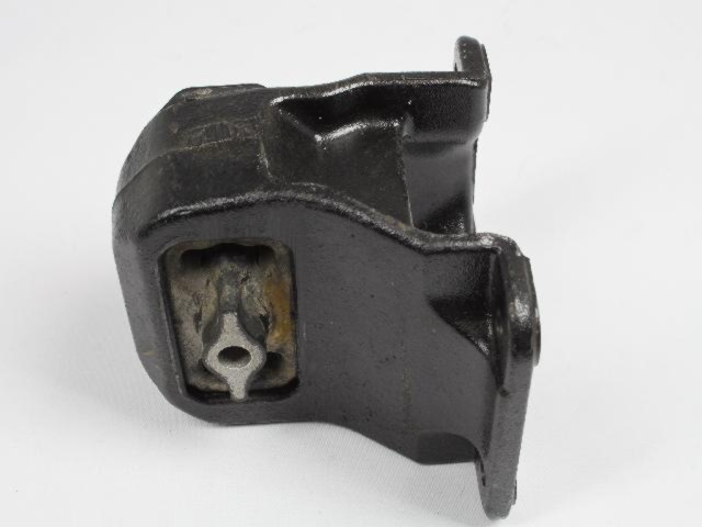 52110086AC - Engine and Transmission Mounting: Engine Mount Insulator, Right Front for Mopar Image