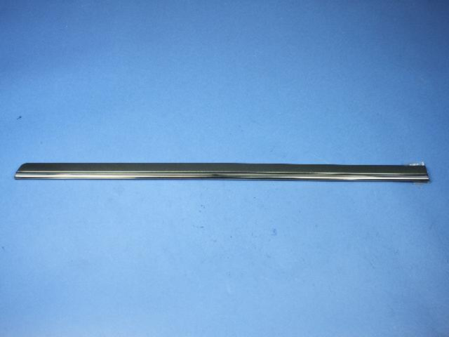 WG21DA4AC - Exterior Ornamentation: Rear Door Molding, Left for Chrysler: 300 | Dodge: Charger, Magnum Image