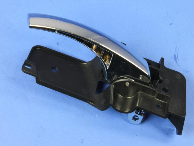 5020798AD - Interior Trim: Door Interior Handle, Right for Chrysler: Town &amp; Country | Dodge: Grand Caravan Image