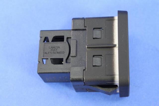 5NX49JXWAA - Electrical: Media Hub Usb Port for Ram: ProMaster 1500, ProMaster 2500, ProMaster 3500 Image