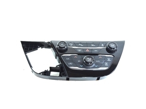 2017 Chrysler Pacifica Vehicle Feature Controls Center Stack 68230249AE ...