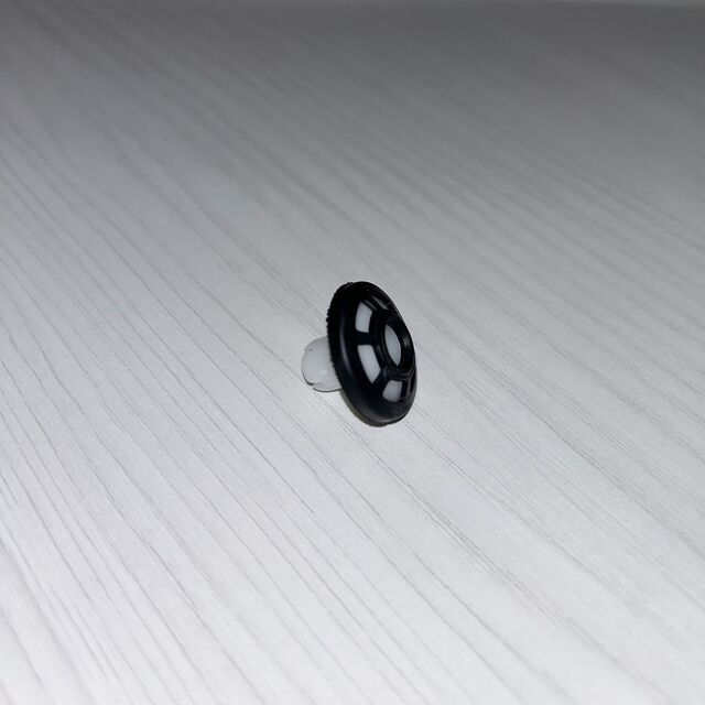 68138992AA - Interior Trim: Grommet for Chrysler: 200, 300 | Dodge: Challenger, Charger, Durango, Viper | Jeep: Cherokee, Grand Cherokee L, Wrangler, Wrangler JK Image