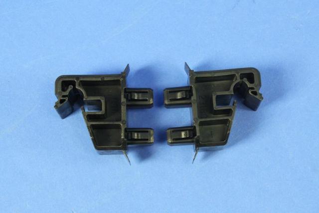 4857674AC - Electrical: Headlamp Mounting Clip for Mopar Image