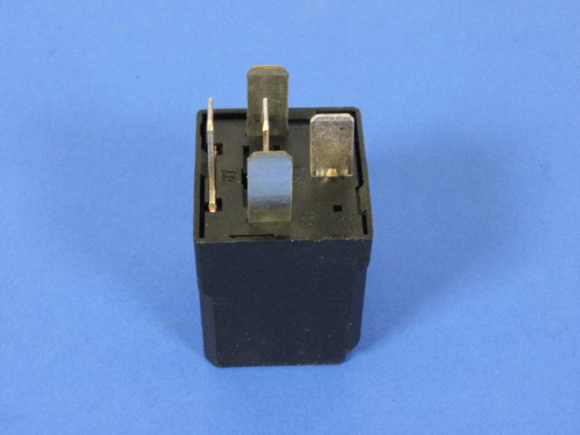 4727370AA - Electrical: Mini Relay for Chrysler: 200, 300, 300M, Aspen, Concorde, Pacifica, PT Cruiser, Sebring, Town &amp; Country, Voyager | Dodge: Avenger, Caliber, Caravan, Challenger, Charger, Dakota, Durango, Grand Caravan, Intrepid, Journey, Magnum, Neon, Ram 1500, Ram 2500, Ram 3500, Stratus, Viper | Jeep: Cherokee, Commander, Grand Cherokee, Grand Cherokee WK, Liberty, Wrangler | Ram: 1500, 1500 Classic, 2500, 3500, Dakota Image