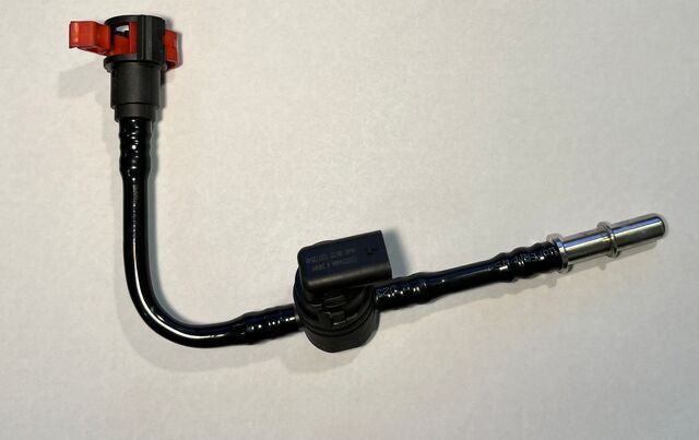 68550956AA - : Pressure Sensor And Tube for Ram: 1500, 1500 Classic Image