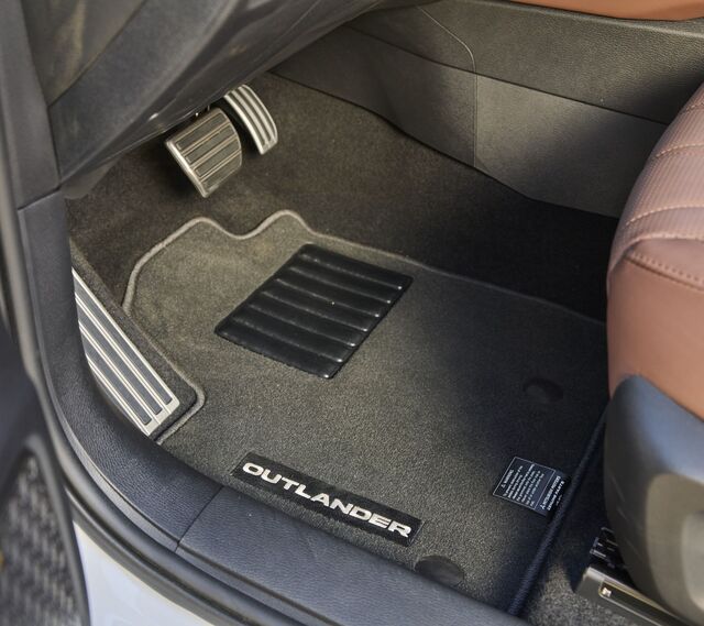 MZ315491 - Other: Floor Mat Set, "Outlander" for Mitsubishi: Outlander Image