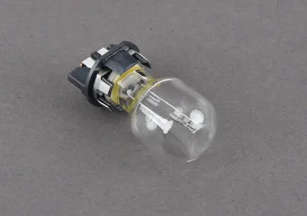 りー 63-11-7-359-245 - Signal Bulb | BMWPartsHub