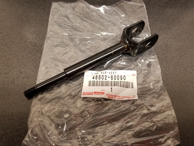 Rear Stabilizer Link For Land Cruiser Rear (2-Piece) For Toyota