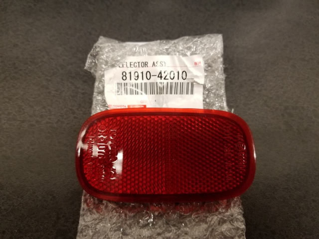 1996-2013 Toyota Reflector Panel 8191042010 | Toyota Parts Express