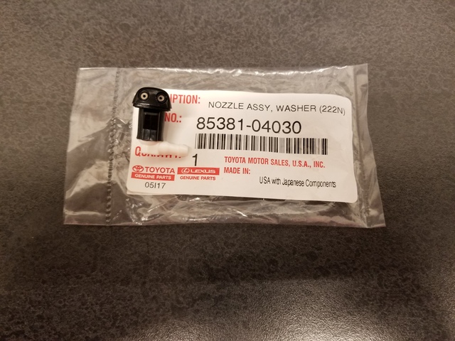 はじめ 1995-2004 Toyota Tacoma Windshield Washer Nozzle (Front