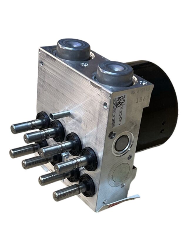 6E5Z2C215AATO - : Motor &amp; Pump for Clearance Image