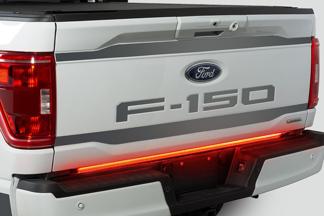 VML3Z13B678A - : Tailgate Light Bar Asy, Halogen for Ford: F-150 Image