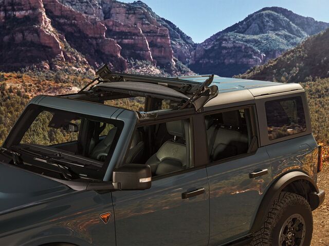 VM2DZ78501C25A - : Sunrider Retractable Top - Soft, Vinyl, For Hardtop, 4 Door for Ford: Bronco Image