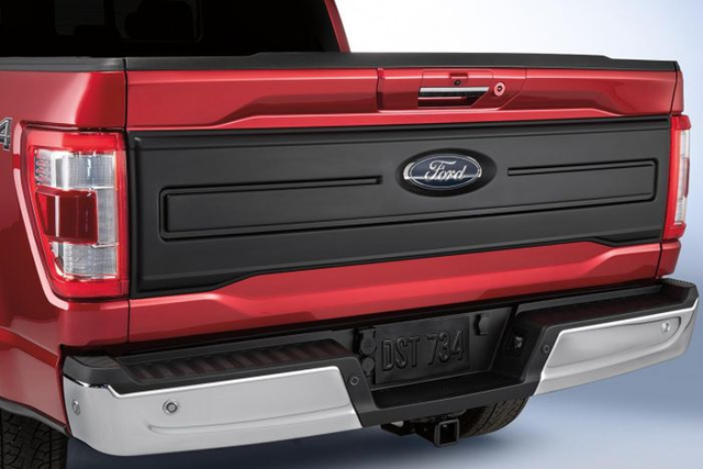 VML3Z99425A34A - : F150 2021+ Tailgate Applique - Matte Black for Ford: F-150 Image