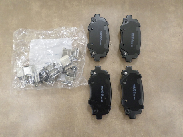 2AMV4101AB - : Pad Kit for Mopar Image