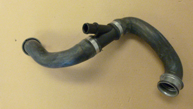 2045019082 - Radiator: Coolant Hose for Mercedes-Benz Image