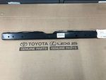 5321653011 - Body: Upper Tie Bar for Lexus: IS300 Image