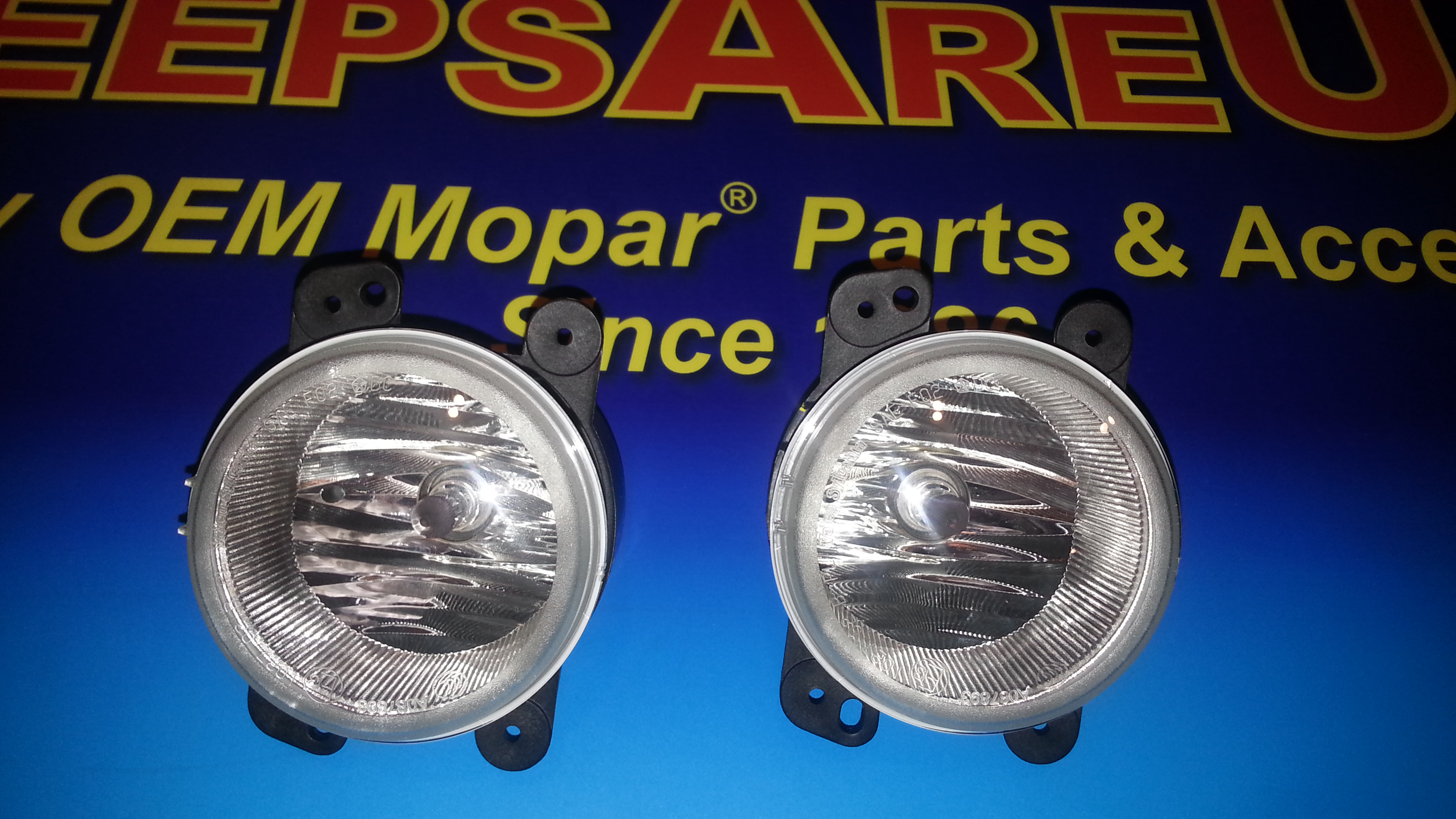 82211870FL - : Wrangler Fog Light  2007-2010 Set 2 MOPAR for Mopar Image