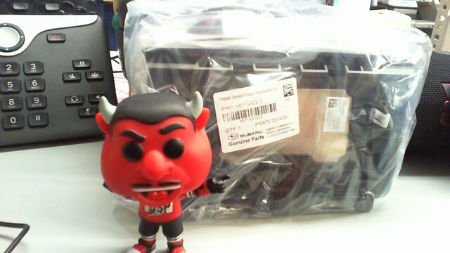 H671SXC203 - Audio/Video: Wireless Charger for Subaru: Ascent Image