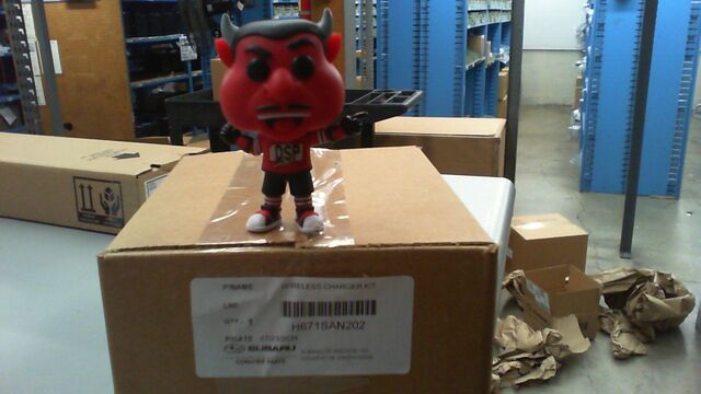 H671SAN202 - Audio/Video: Wireless Charger for Subaru: Legacy, Outback Image