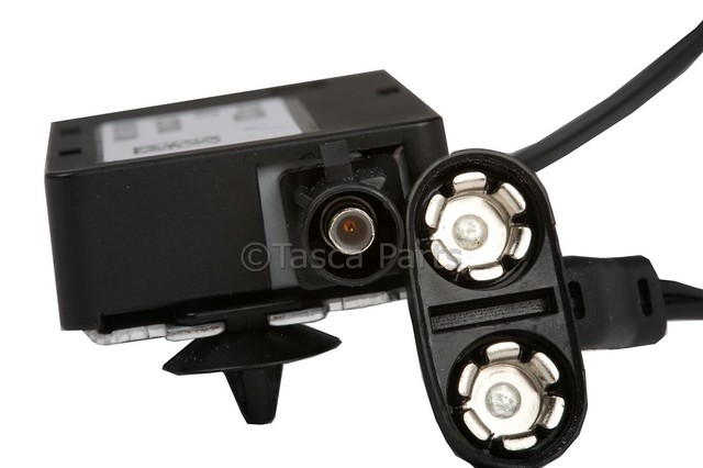26218238 - : Radio Antenna Amplifier for GM Image