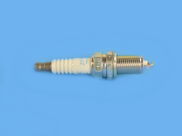 SP00ZFR5AP - : Spark Plug for Chrysler: 200, Sebring | Dodge: Avenger, Caliber, Journey | Jeep: Compass, Patriot Image