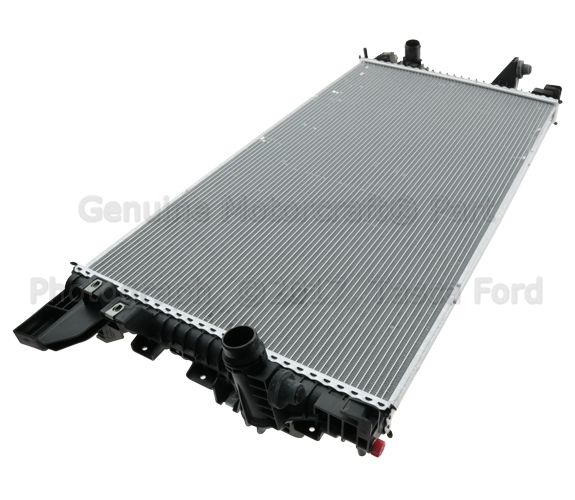 RAD152 - Cooling System: Motorcraftâ„¢ Radiator for Ford: Expedition, F-150 | Lincoln: Navigator Image