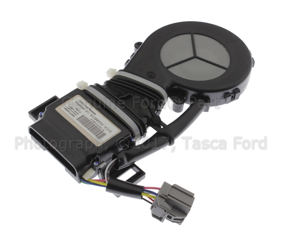 DU5Z19N550D - Body: Fan for Ford: Edge, Explorer, F-150, F-250 Super Duty, F-350 Super Duty, F-450 Super Duty, Fusion, Mustang, Police Responder Hybrid, SSV Plug-In Hybrid | Lincoln: MKC, MKX, MKZ Image