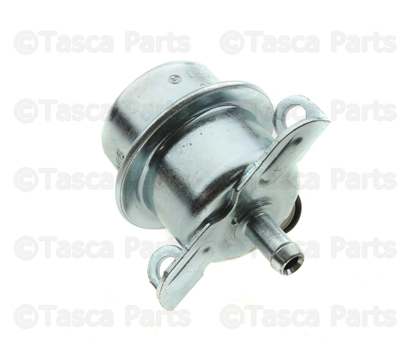 3517064 - : Fuel Pressure Regulator for Volvo: 240, 244, 245, 740, 745, 760, 780, 940 Image