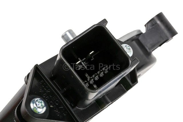 84117330 - Body: Window Motor for Chevrolet: Silverado 1500, Silverado 1500 LD, Silverado 1500 LTD, Silverado 2500 HD, Silverado 3500 HD | GMC: Sierra 1500, Sierra 1500 Limited, Sierra 2500 HD, Sierra 3500 HD Image