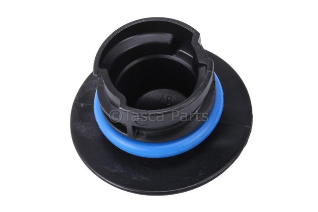 55490786 - Engine: Filler Cap for Buick: Encore GX, Envision, Envista, Regal Sportback, Regal TourX | Cadillac: ATS, CT4, CT5, CTS, XT5, XT6 | Chevrolet: Blazer, Camaro, Colorado, Equinox, Malibu, Silverado 1500, Silverado 1500 LTD, Trailblazer, Traverse, Trax | GMC: Acadia, Canyon, Sierra 1500, Sierra 1500 Limited Image