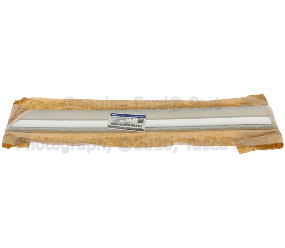 8W3Z5425557AAPTM - Body: Body Side Molding for Ford: Crown Victoria | Mercury: Grand Marquis Image