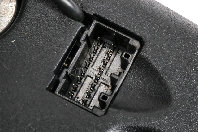 15237546 - Body: Mirror Inside for Cadillac: Escalade, Escalade ESV, Escalade EXT | Chevrolet: Avalanche 1500, Avalanche 2500, Silverado 1500, Silverado 1500 Classic, Silverado 1500 HD, Silverado 1500 HD Classic, Silverado 2500, Silverado 2500 HD, Silverado 2500 HD Classic, Silverado 3500, Silverado 3500 Classic, Silverado 3500 HD, Suburban 1500, Suburban 2500, Tahoe, Trailblazer, Trailblazer EXT | GMC: Envoy, Envoy XL, Sierra 1500, Sierra 1500 Classic, Sierra 1500 HD, Sierra 1500 HD Classic, Sierra 2500, Sierra 2500 HD, Sierra 2500 HD Classic, Sierra 3500, Sierra 3500 Classic, Sierra 3500 HD, Yukon, Yukon XL 1500, Yukon XL 2500 Image