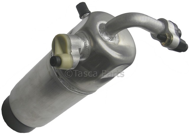 19130064 - HVAC: Accumulator for Cadillac: Escalade, Escalade ESV, Escalade EXT | Chevrolet: Avalanche 1500, Avalanche 2500, Silverado 1500, Silverado 1500 HD, Silverado 2500, Silverado 2500 HD, Silverado 3500, Suburban 1500, Suburban 2500, Tahoe | GMC: Sierra 1500, Sierra 1500 HD, Sierra 2500, Sierra 2500 HD, Sierra 3500, Yukon, Yukon XL 1500, Yukon XL 2500 Image