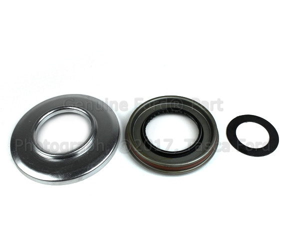 カプリ345ページ Amazon.com: Ford Genuine Ford Motor Co Oil Seal BC3Z4676B